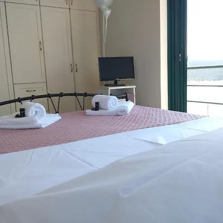 Marmari Megali Ammos Oasis Studio's *