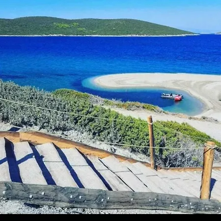 Marmari Megali Ammos Oasis Studio's