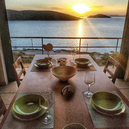 Marmari Megali Ammos Oasis Studio's * Agia Marina (Evia)