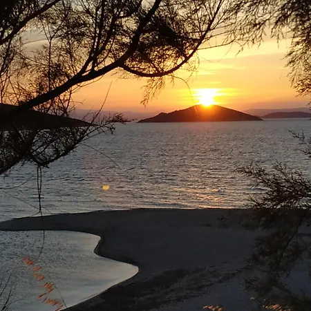 Дом отдыха Marmari Megali Ammos Oasis Studio's Agia Marina (Evia)